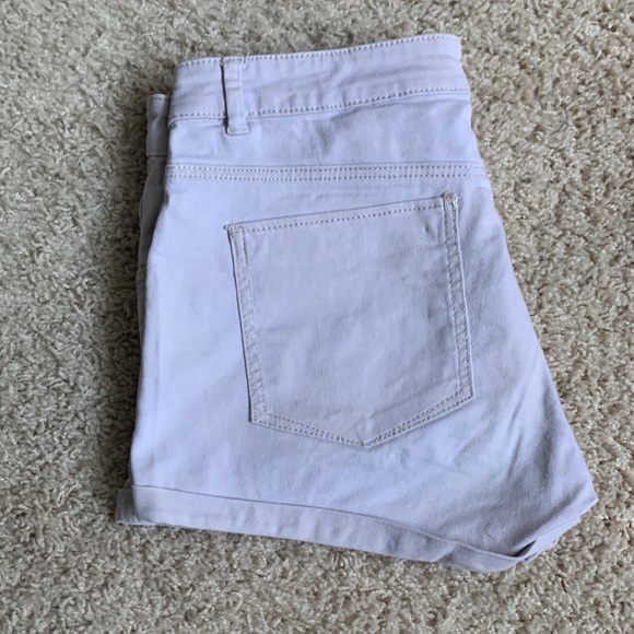 H&M Shorts - Picture 3 of 3